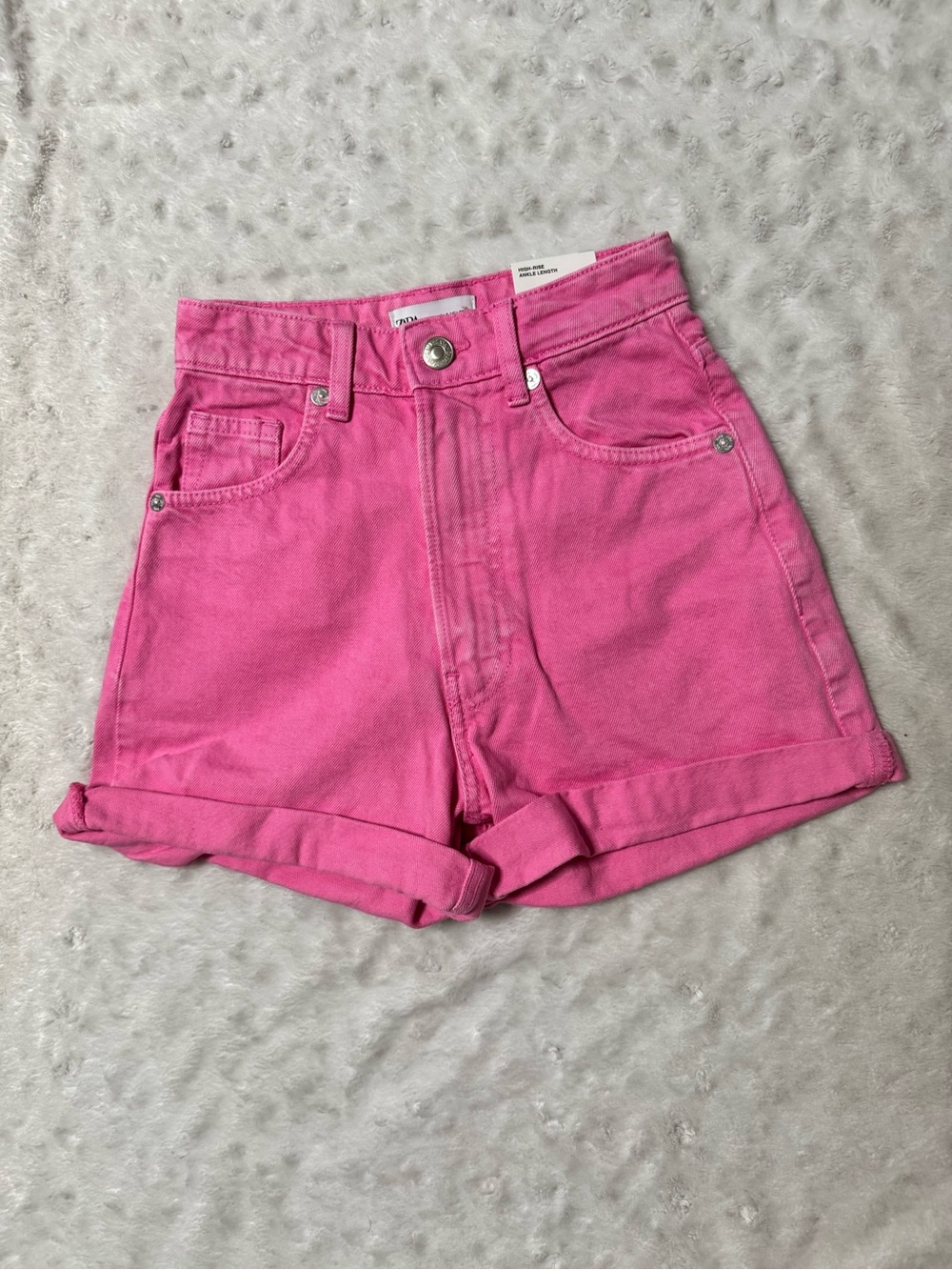 NWT- ZARA High Rise Pink Classic Denim Mom Shorts - Picture 2 of 14